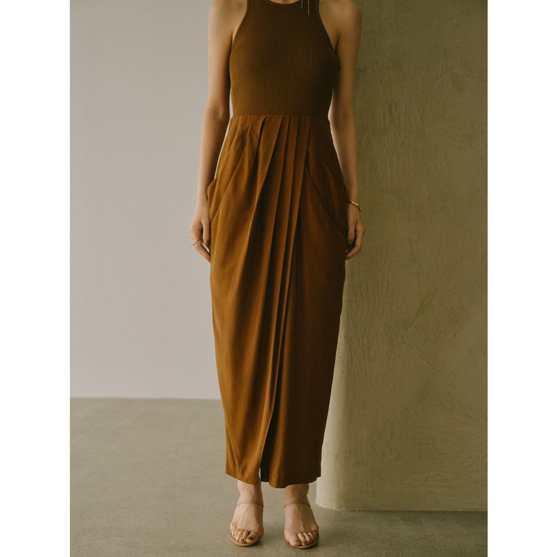 アニュアンス anuans ドレープニットドッキングワンピース （CAMEL） CAMEL