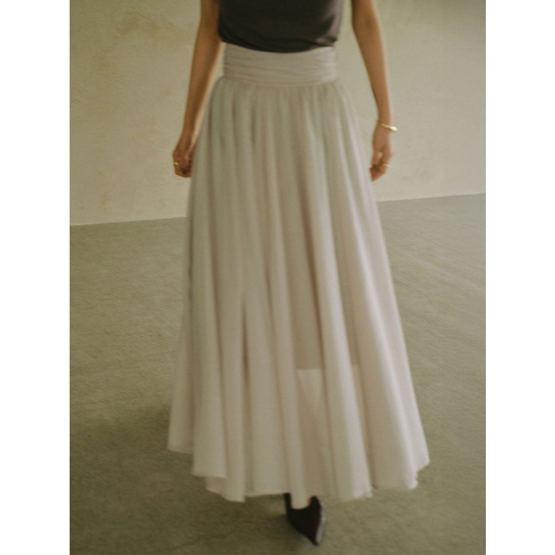 アニュアンス anuans エアリーフレアスカート （GREY） GREY