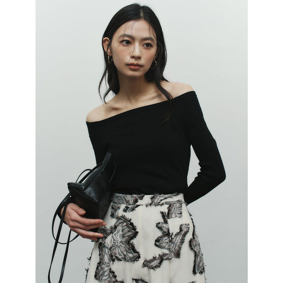 アニュアンス anuans レザーナローハンドルバッグ （TAUPE） TAUPE