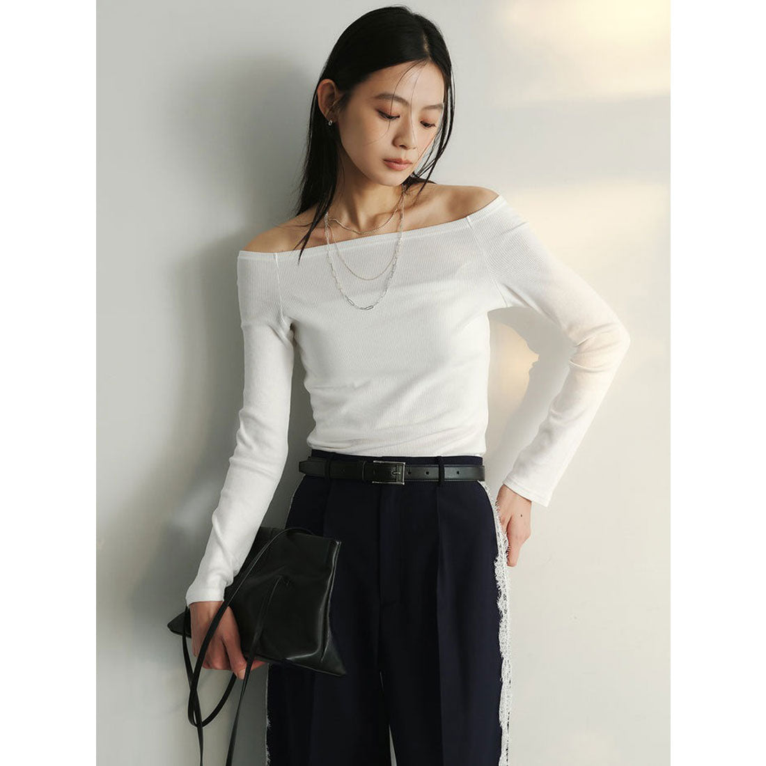 アニュアンス anuans レザーナローハンドルバッグ （TAUPE） TAUPE