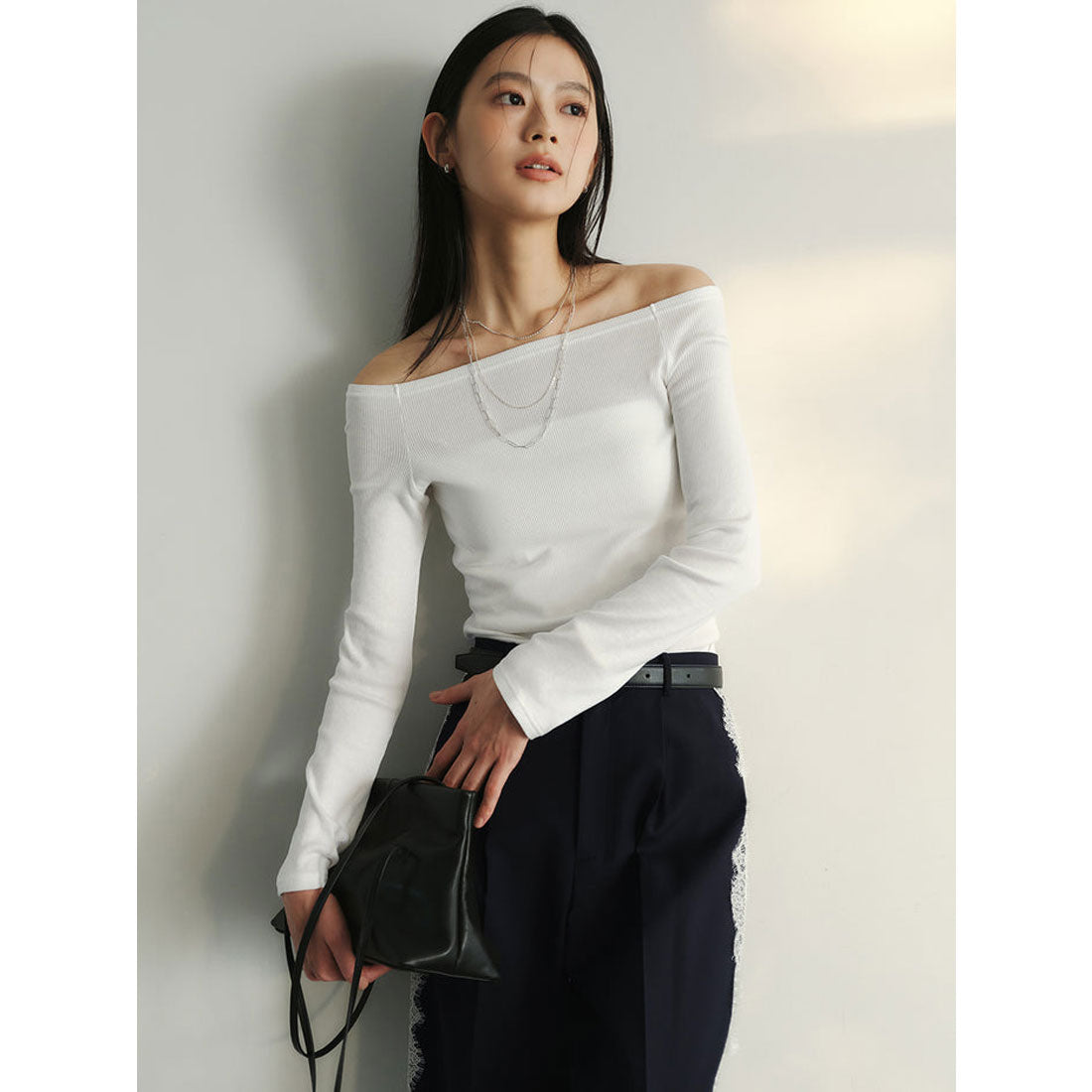 アニュアンス anuans レザーナローハンドルバッグ （TAUPE） TAUPE