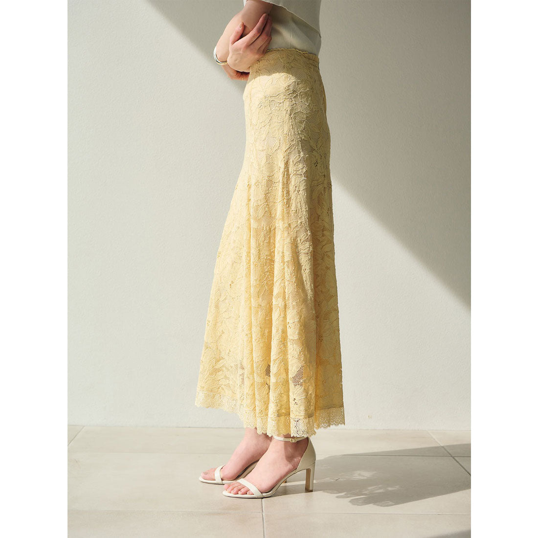 アニュアンス anuans オーナメントレースセミフレアスカート （YELLOW） YELLOW