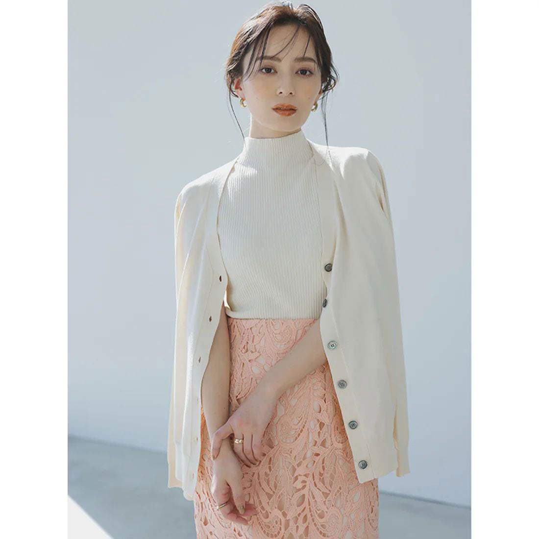 アニュアンス anuans シルクブレンドVネックカーディガン