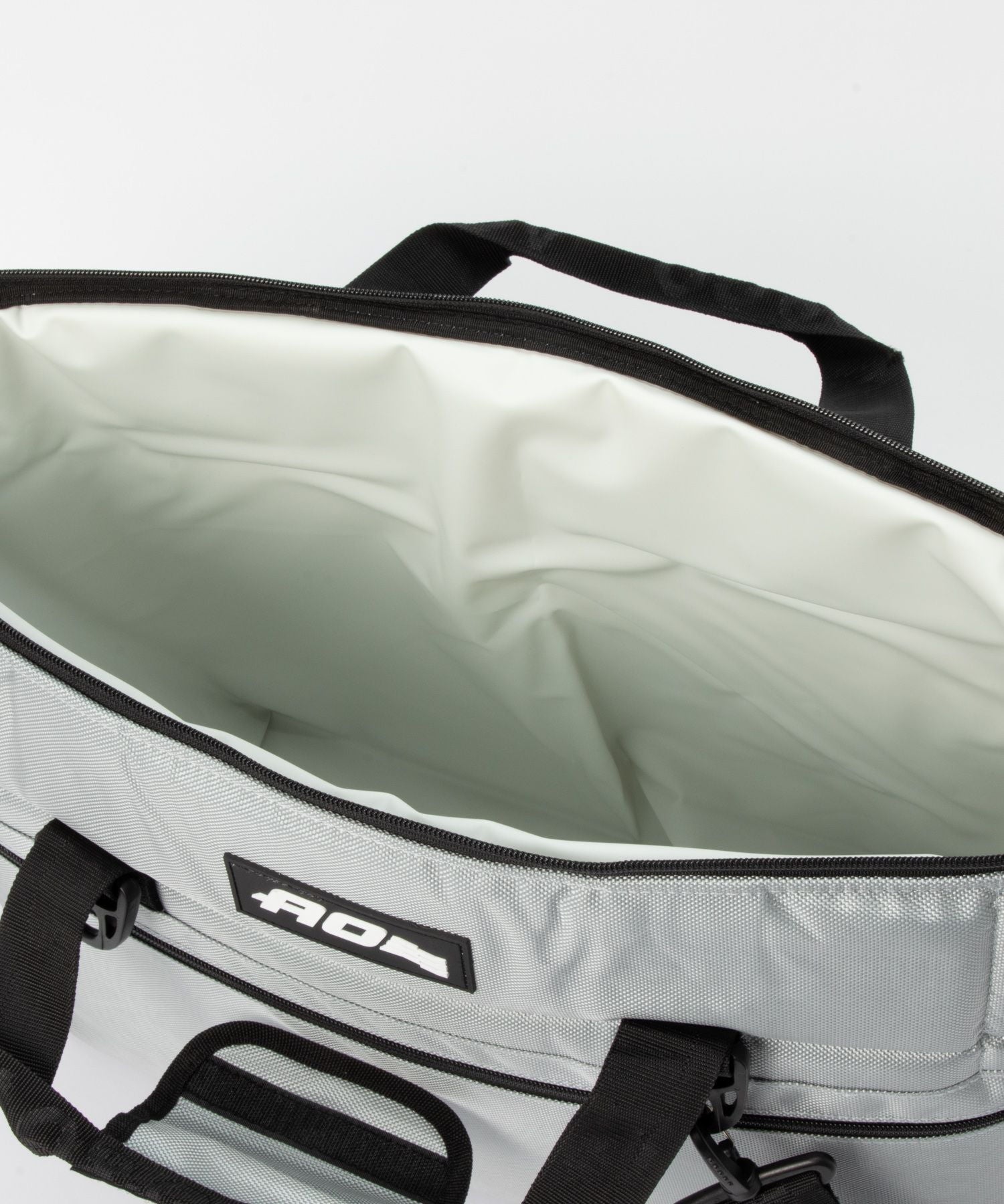 エーオークーラーズ AO Coolers エーオークーラーズ AO COOLER AOクーラーズクーラーボックス ソフトクーラー レジャー キャンプ 24パック バリスティック アウトドア 23L （シルバー） シルバー