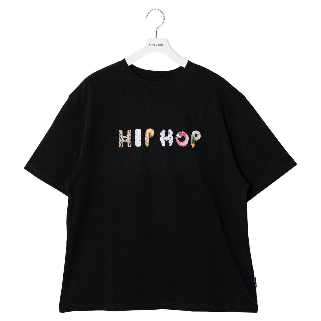 アップルバム APPLEBUM “アルファベット” Tシャツ（“Alphabet” T-shirt） （Black） Black
