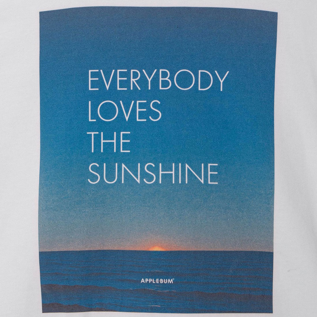 アップルバム APPLEBUM “ニュー サンシャイン” ロングスリーブ Tシャツ（“New Sunshine” L/S T-shirt） （White） White