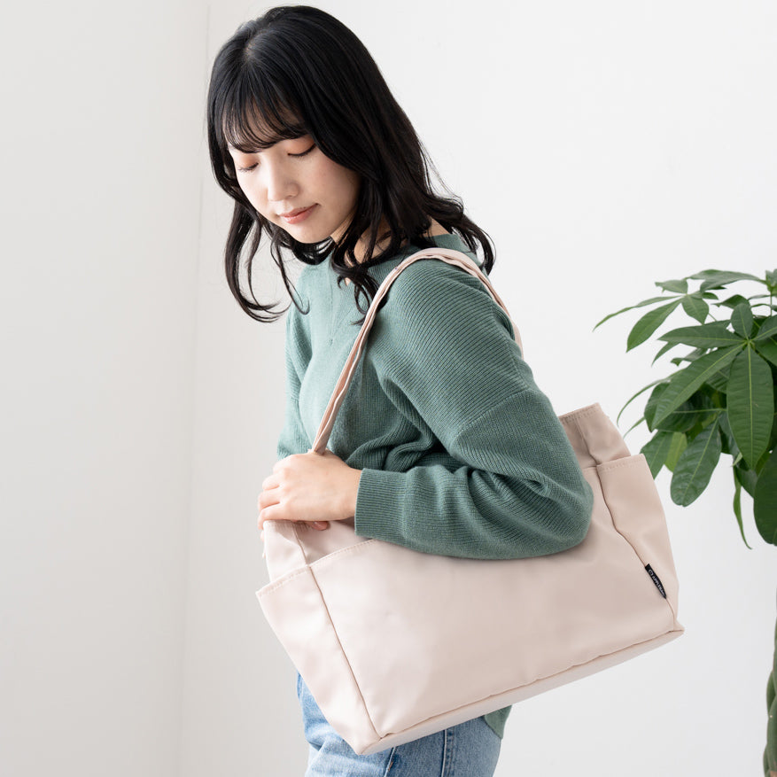 アップルバッグ APPLE BAG 中仕切り トートバッグ A4サイズ（アイボリー） アイボリー
