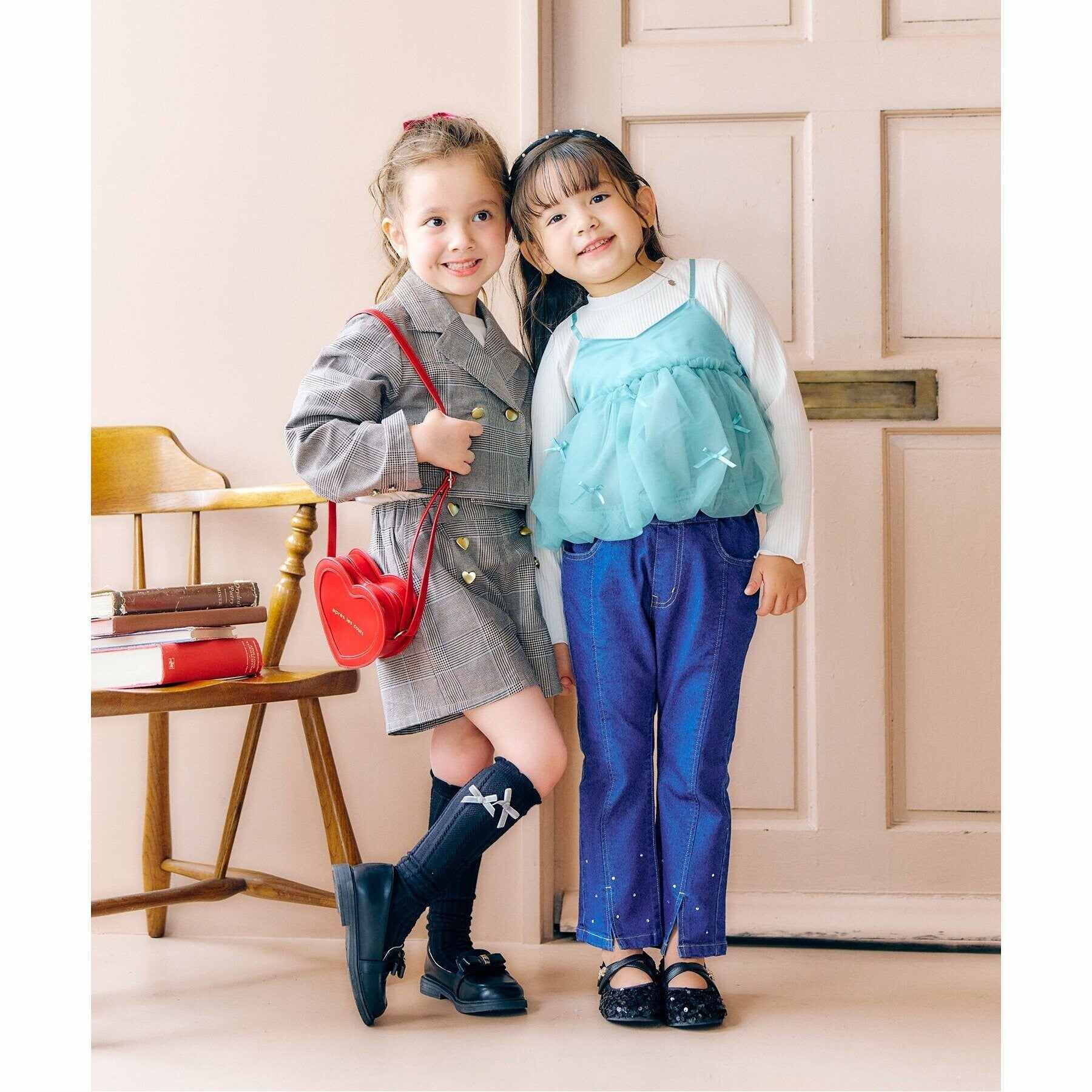 アプレ レ クール apres les cours リボンビジューパンプス （ブラック） ブラック