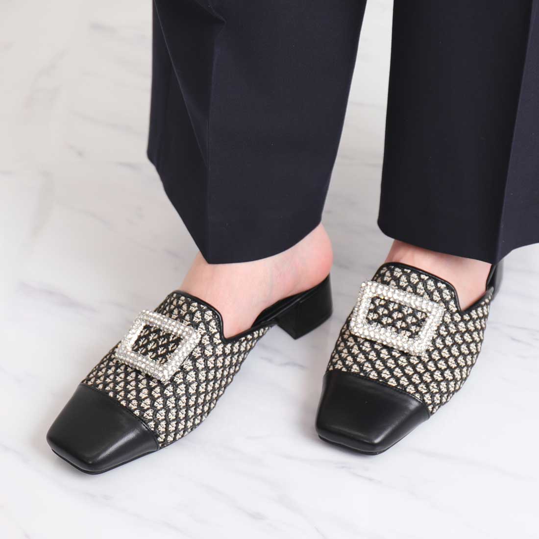 アルテミス バイ ダイアナ artemis by DIANA スクエアビジューバックル