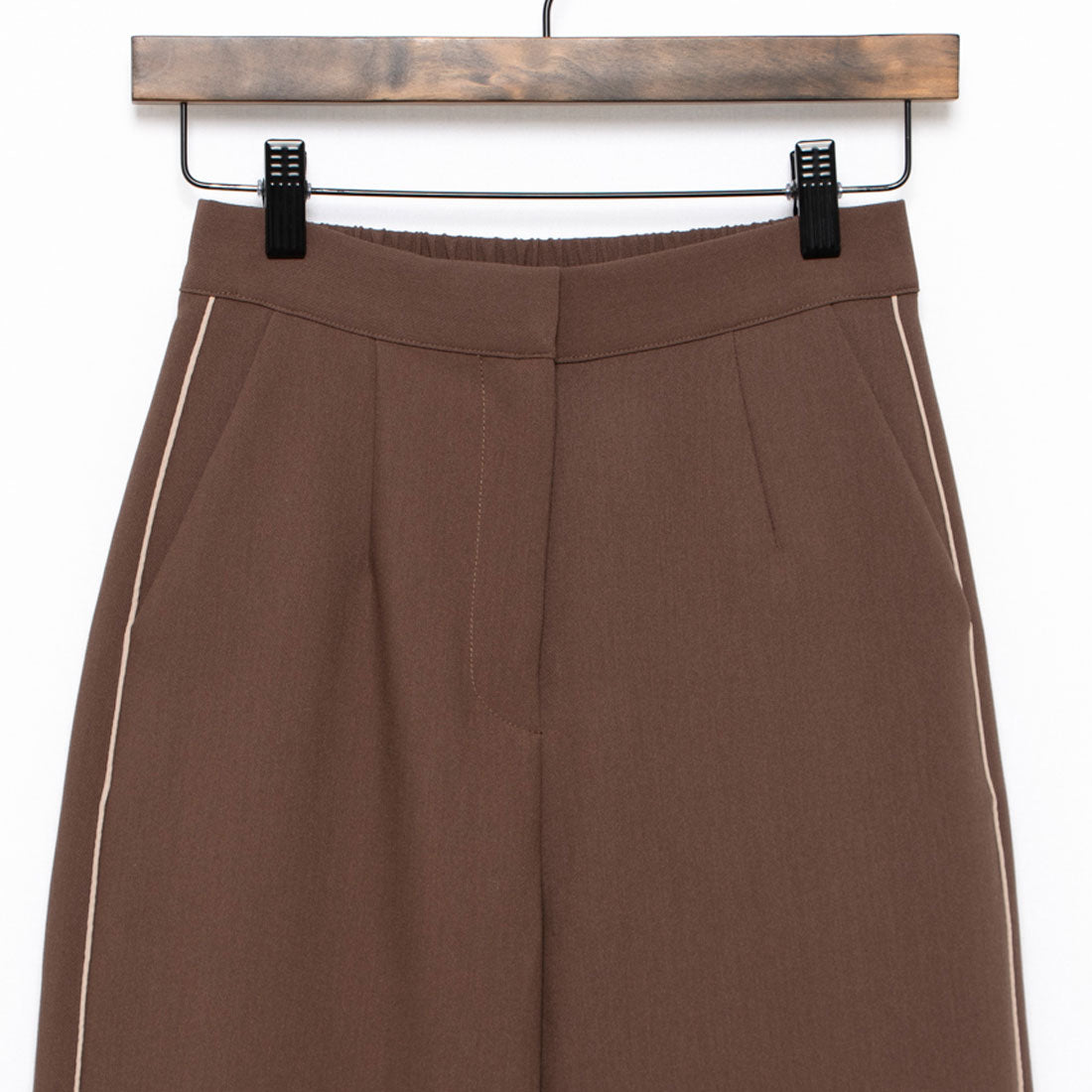 アルシーヴ archives ラインパイピングパンツ （BRN） BRN