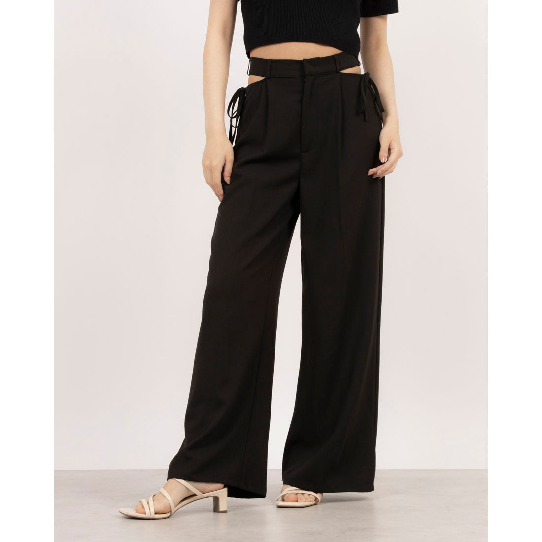 アルシーヴ archives サイドカットアウトスラックス （BLK） BLK
