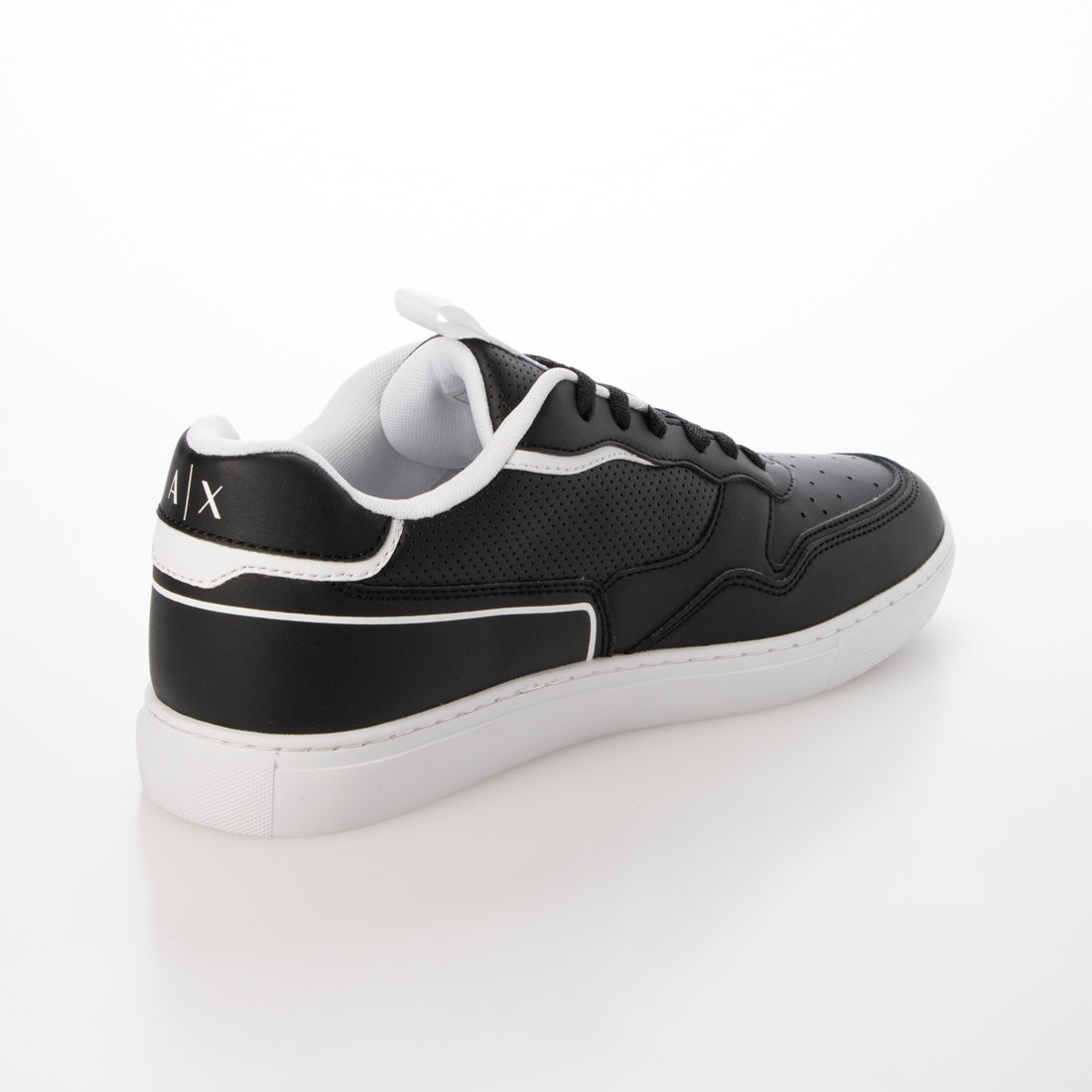 アルマーニ エクスチェンジ ARMANI EXCHANGE ヒールロゴラインスニーカー （BLACK+OP.WHITE） BLACK+OP.WHITE