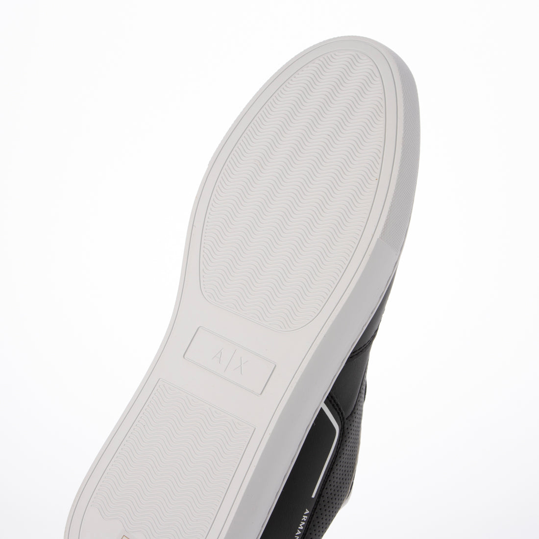アルマーニ エクスチェンジ ARMANI EXCHANGE ヒールロゴラインスニーカー （BLACK+OP.WHITE） BLACK+OP.WHITE