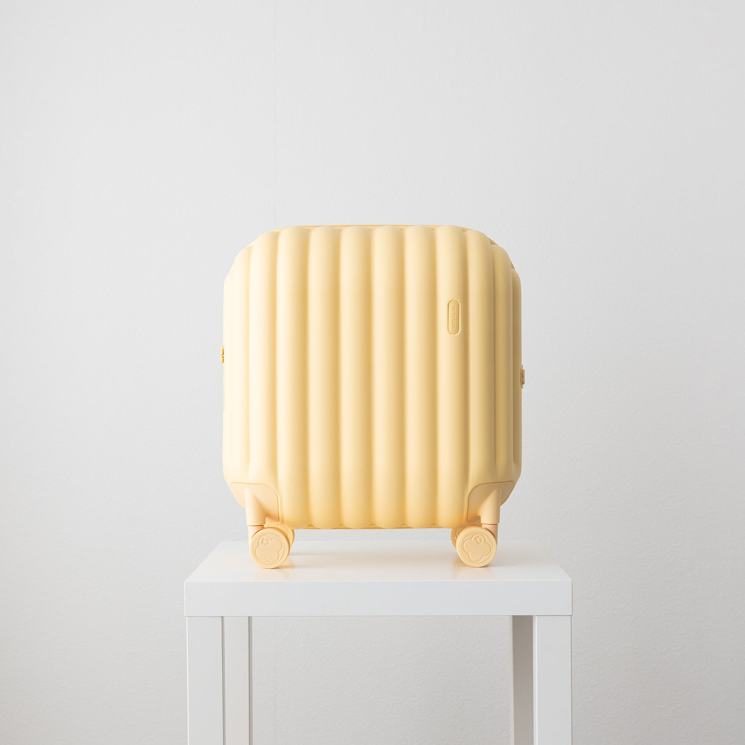 アートリップス artrips スーツケース キャリーケース キャリーバッグ 機内持ち込み Sサイズ Artrips かわいい 旅行 可愛い おしゃれ 小型 軽量 39L 1泊 2泊 G2112DA （イエロー） イエロー