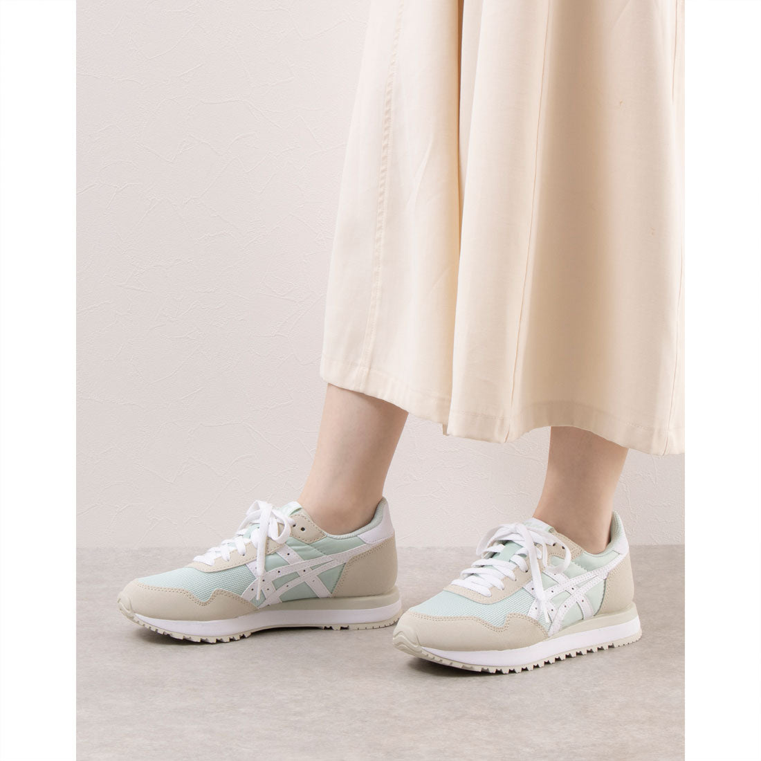 アシックス ASICS レディース スニーカー TIGER RUNNER II 1202A400