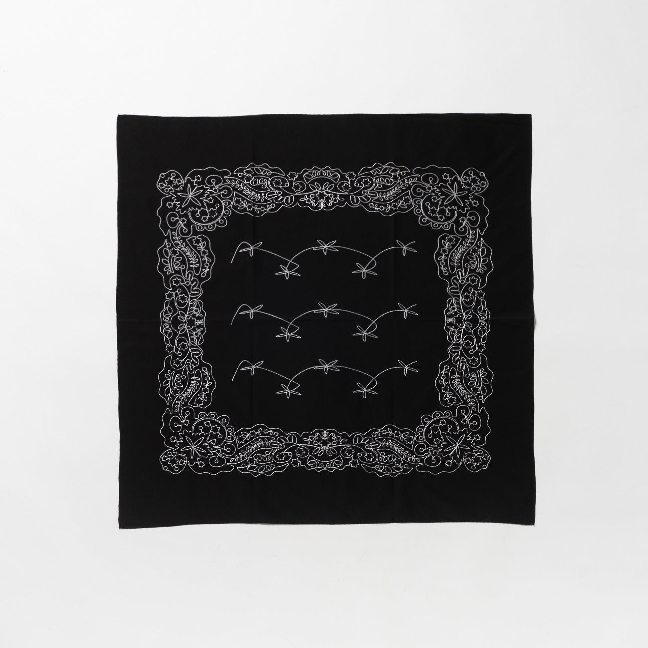 COTTON SILK EMBROIDERY BANDANA （ブラック） ブラック