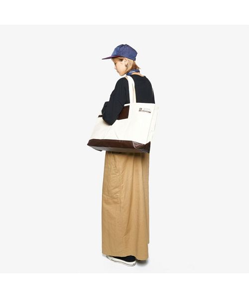 AS2OV AS2OV / AS2OV CAVAS TOTE -CHO