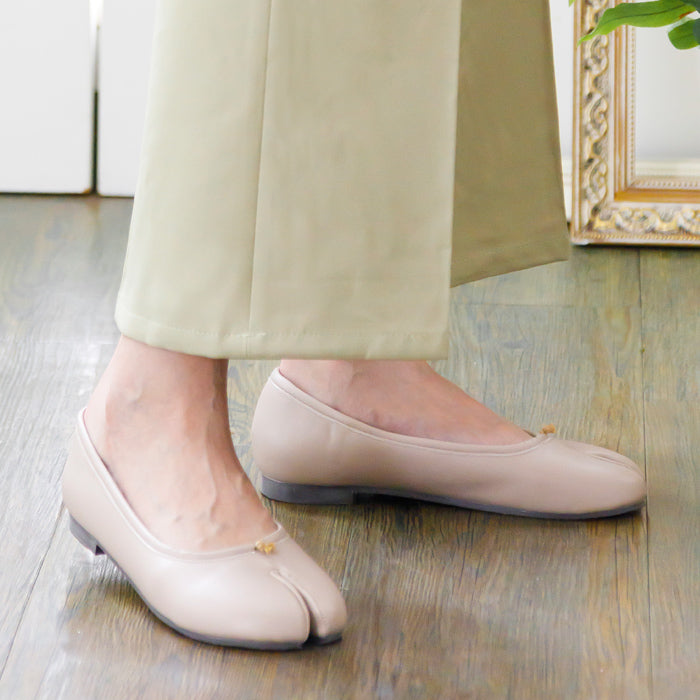 アタガール attagirl 足袋デザインパンプス