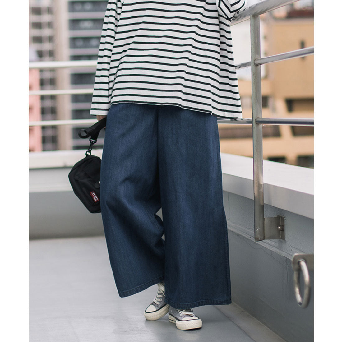 アットワン atONE ライトオンスウエスゴムワイドパンツ,ネイビー