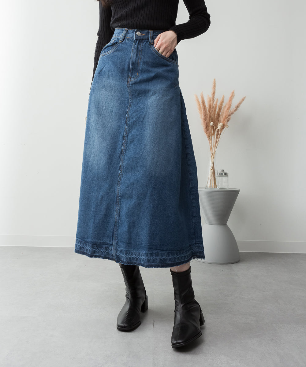 atONE Side Tuck Denim Skirt