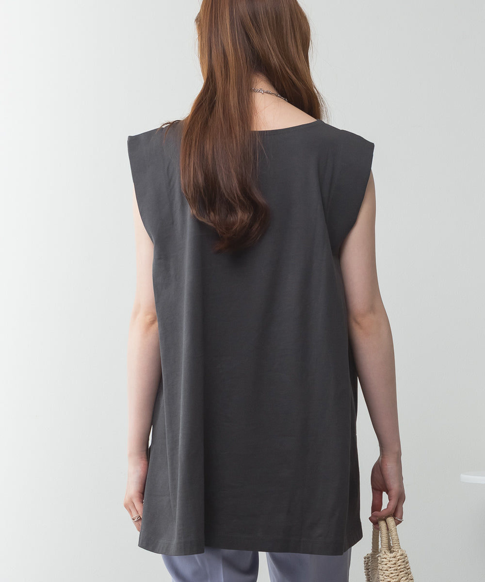 アットワン atONE 肩タックノースリーブボートネックTシャツ （チャコールグレー） チャコールグレー