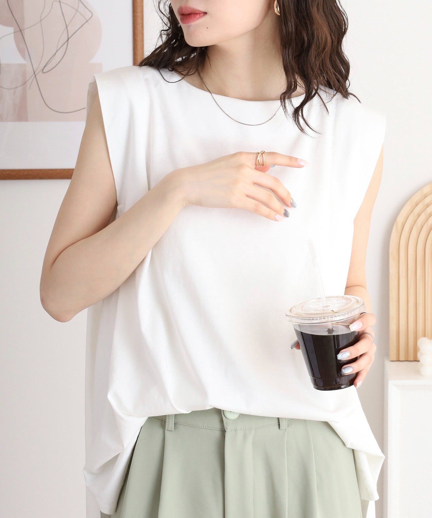 アットワン atONE 肩タックノースリーブボートネックTシャツ （オフホワイト） オフホワイト