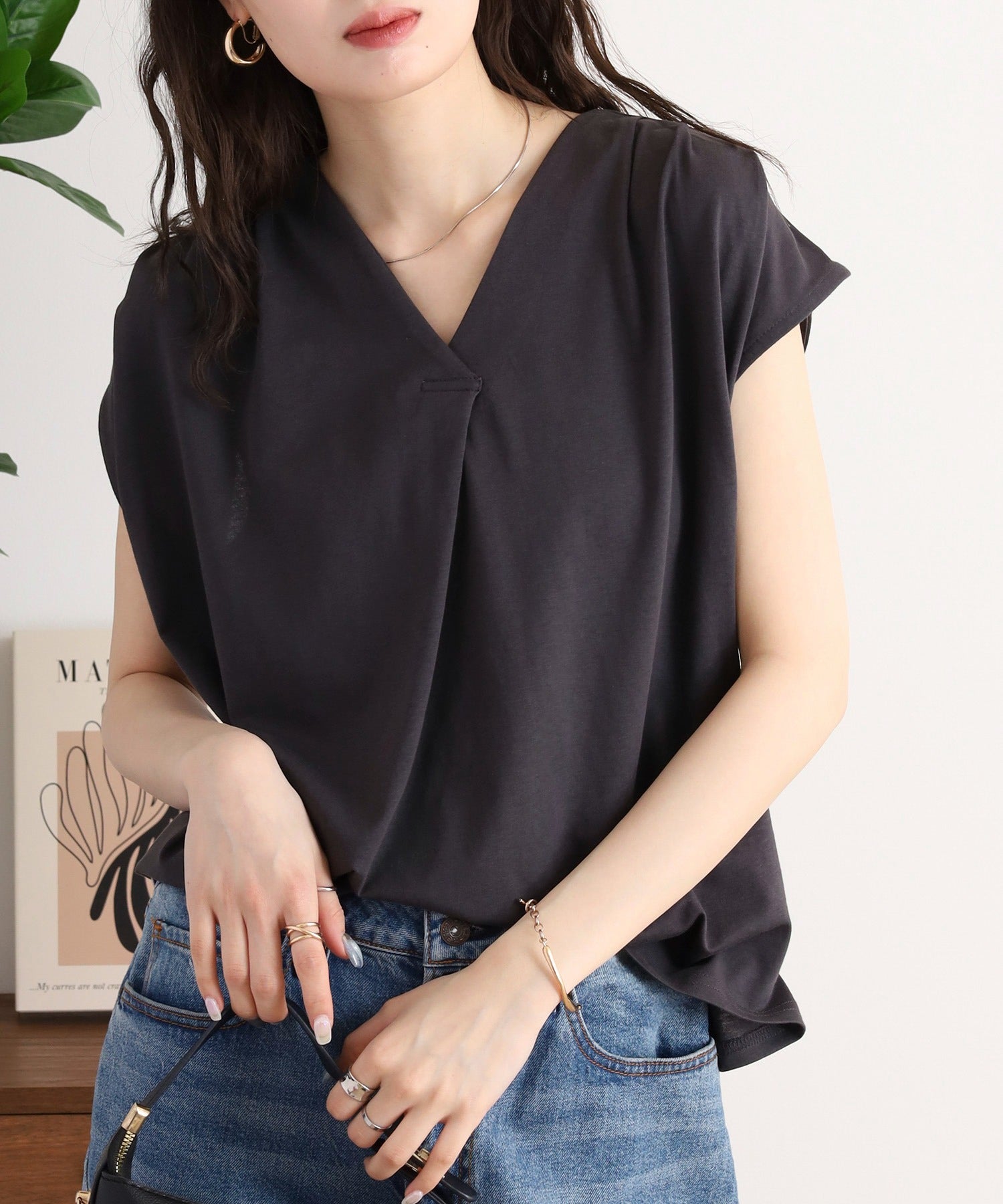 アットワン atONE ブラウス風タックスキッパー フレンチ袖Tシャツ （チャコールグレー） チャコールグレー