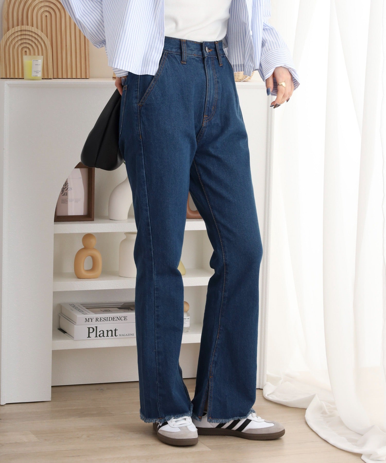 アットワン atONE コットンデニムフレアパンツ （ネイビー） ネイビー