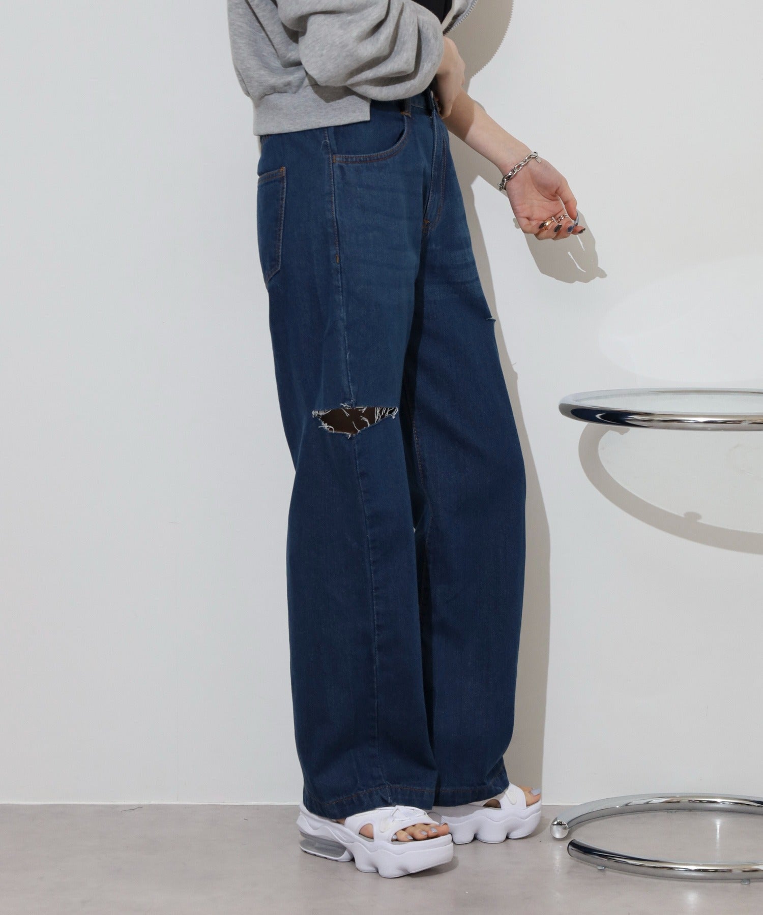 アットワン atONE デニムダメージストレートパンツ （ネイビー） ネイビー