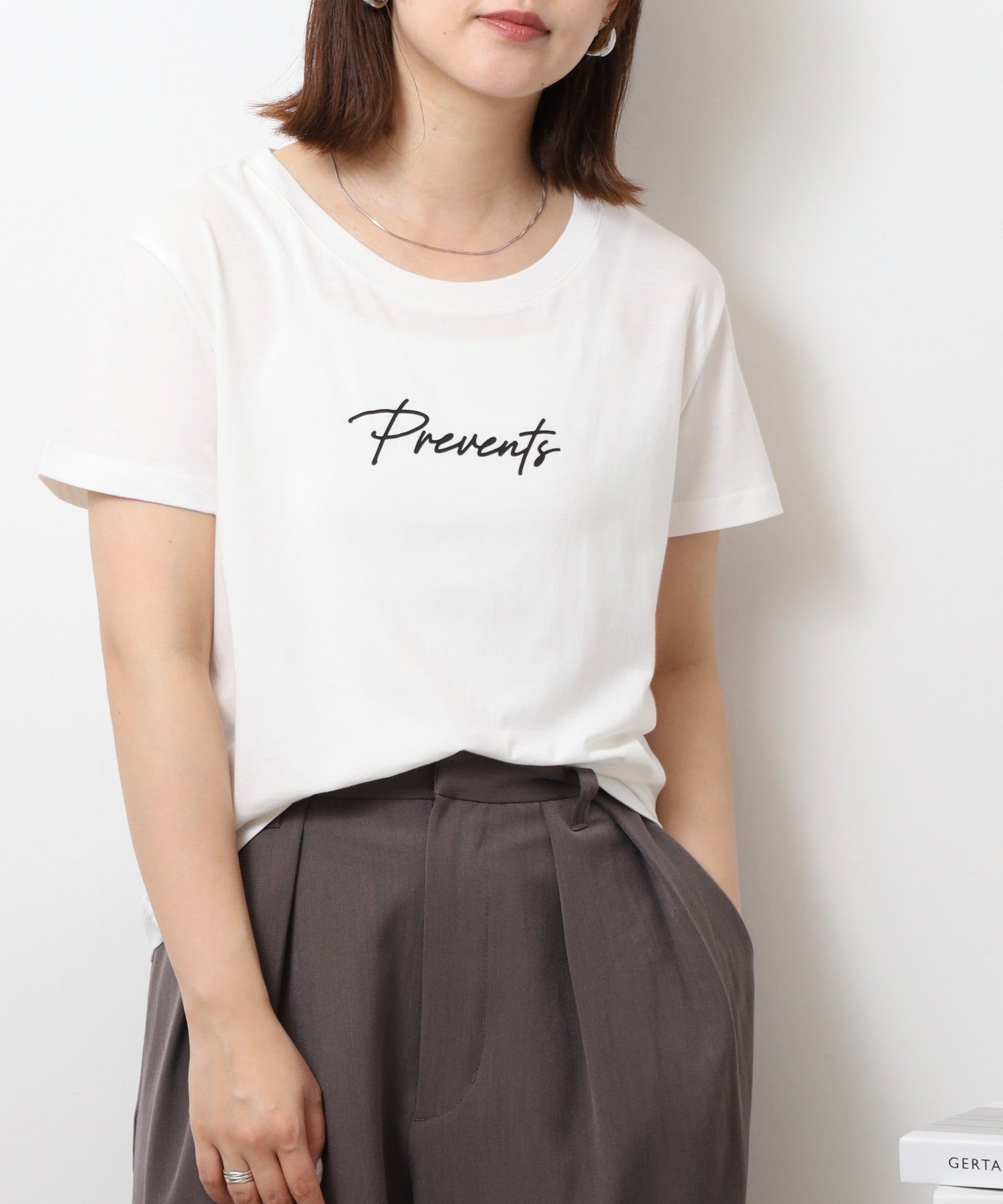 アットワン atONE オーバーサイズシルエットショート丈ロゴプリントTシャツ （ホワイト1） ホワイト1
