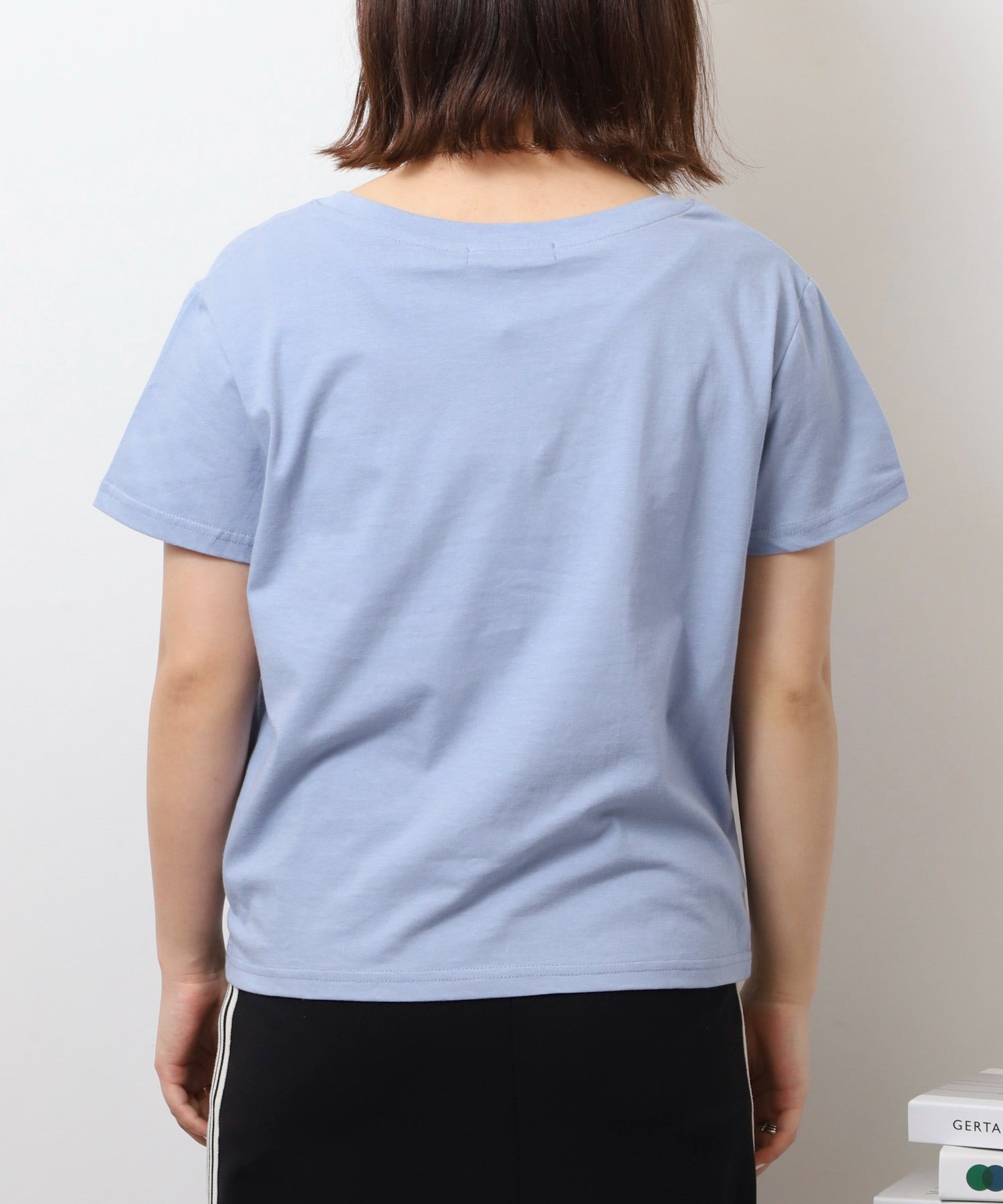 アットワン atONE オーバーサイズシルエットショート丈ロゴプリントTシャツ （ホワイト1） ホワイト1