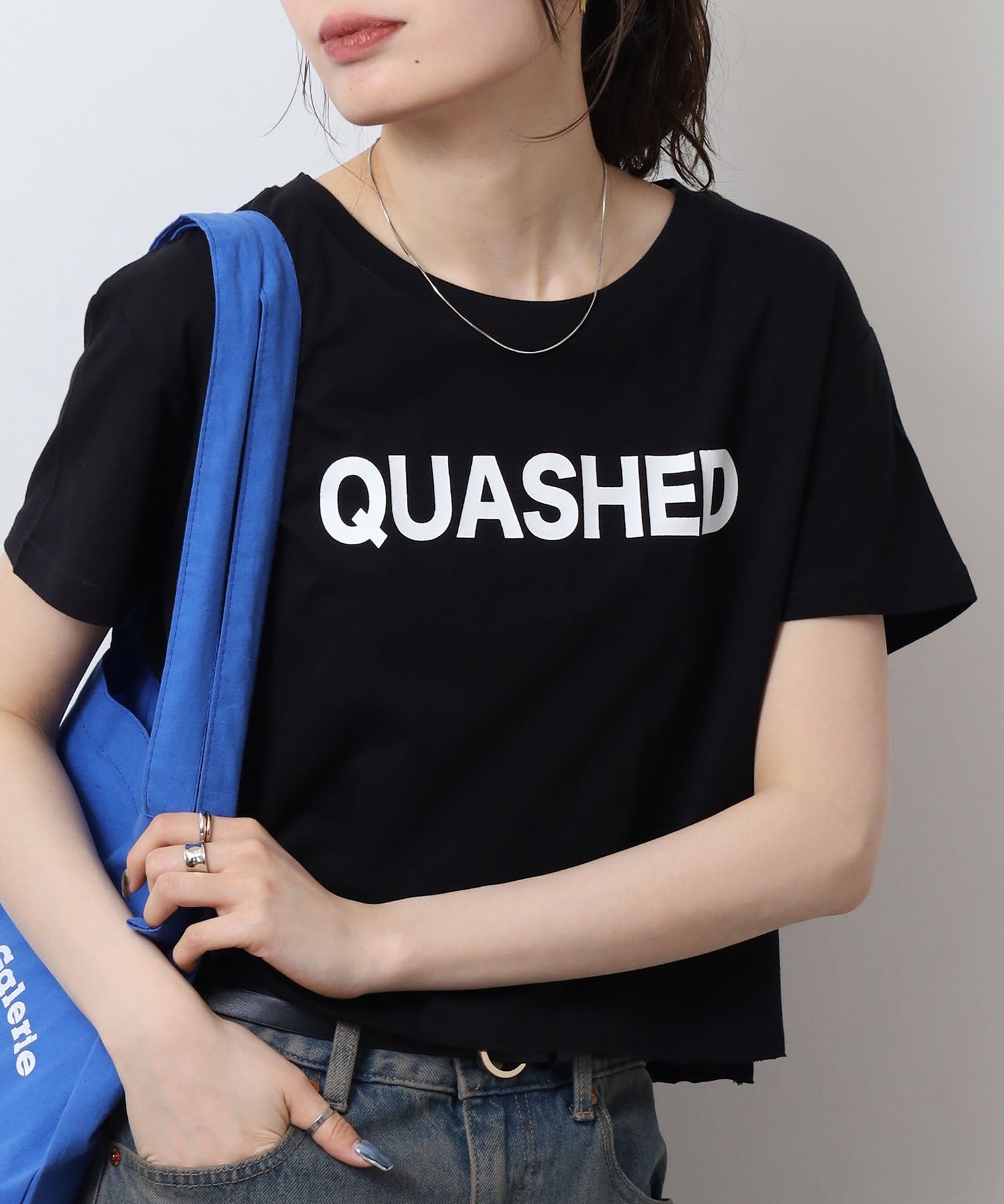 アットワン atONE ショート丈裾フリンジオーバサイズシルエットロゴプリントTシャツ （ブラック3） ブラック3