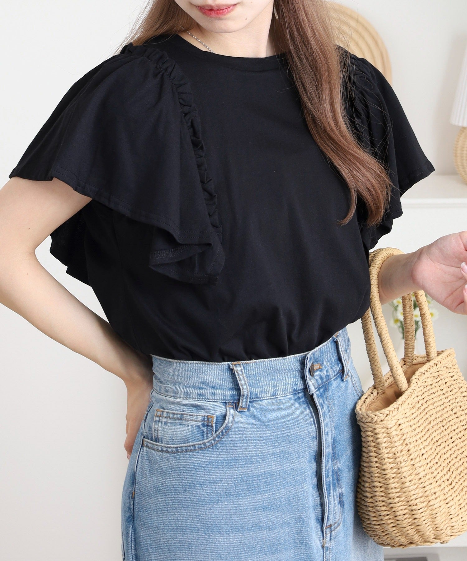 アットワン atONE ショルダーフリルフレンチスリーブTシャツ （ブラック） ブラック