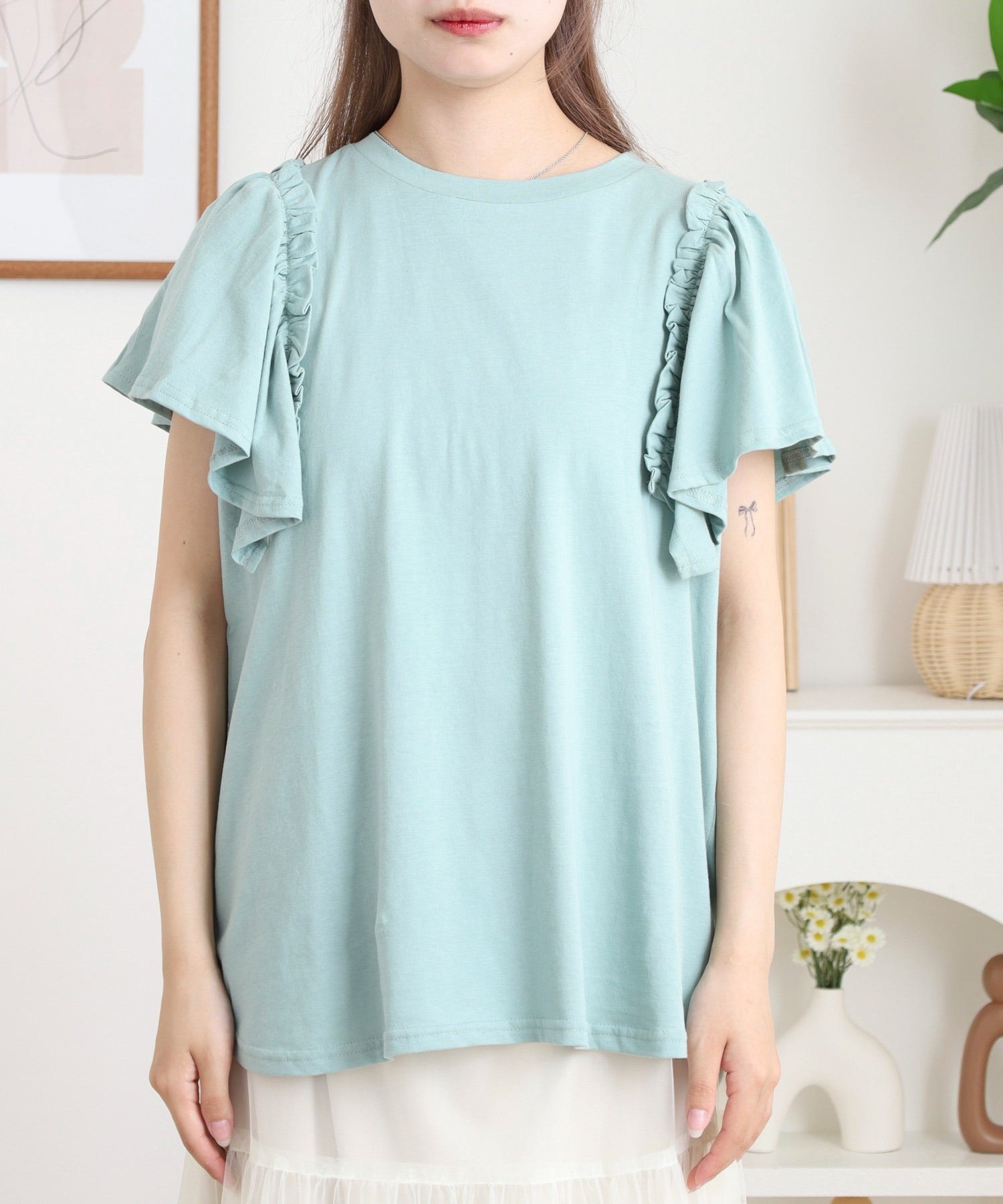 アットワン atONE ショルダーフリルフレンチスリーブTシャツ （ブラック） ブラック