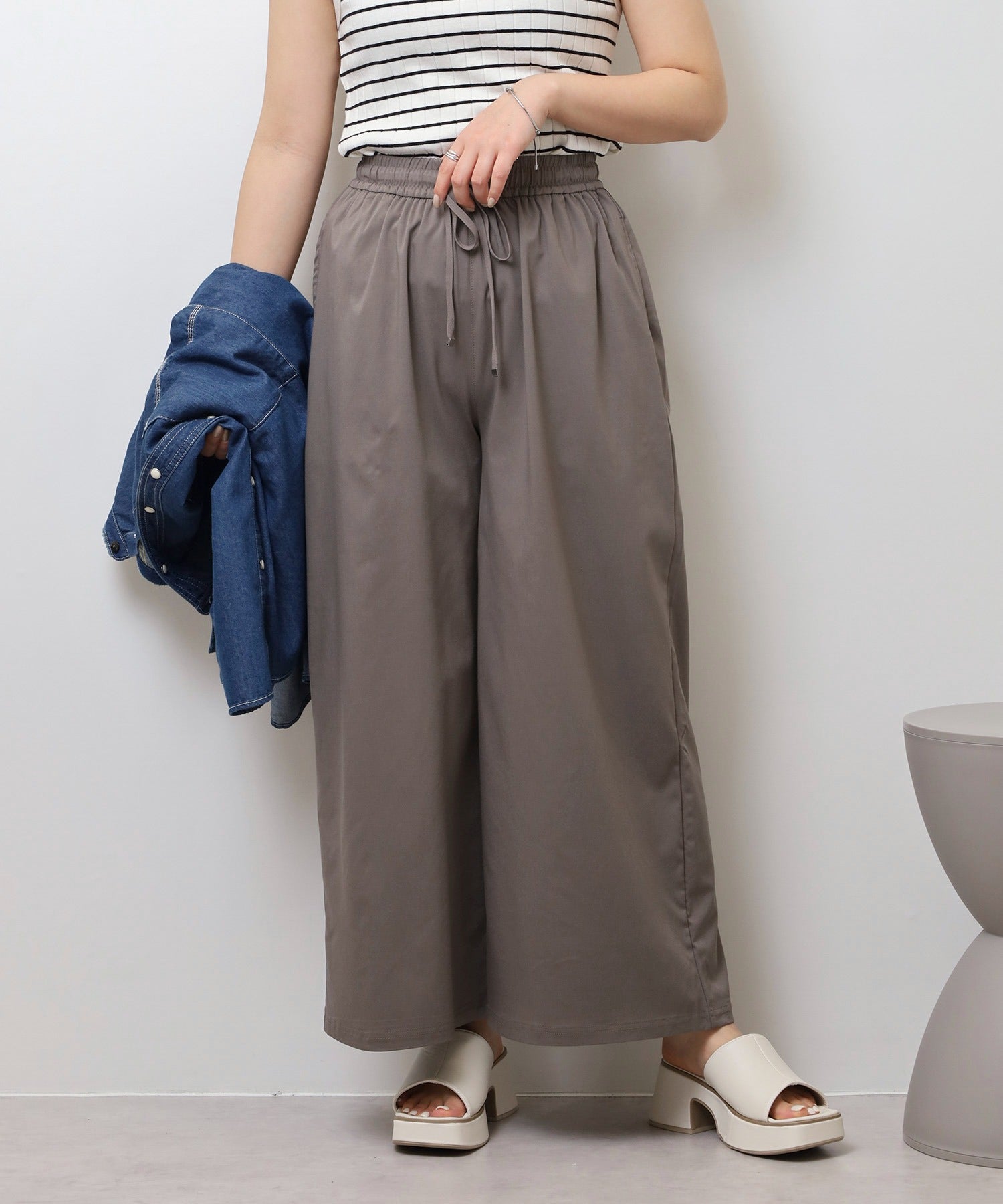 アットワン atONE ライトクールストレッチワイドパンツ （チャコール） チャコール
