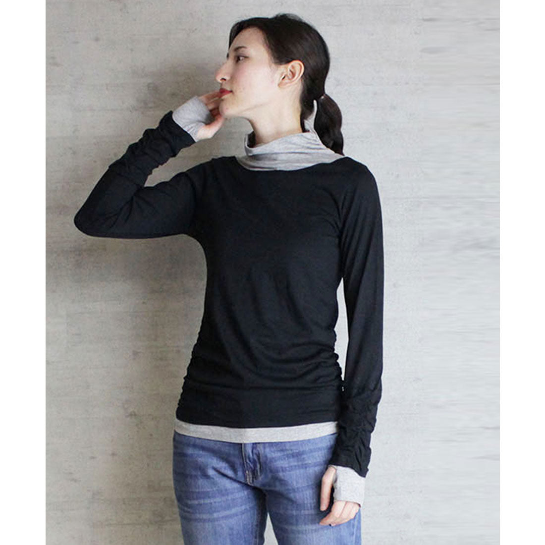 アットワン atONE くしゅタートルネック指穴ロングTシャツ,ブラック/杢グレー