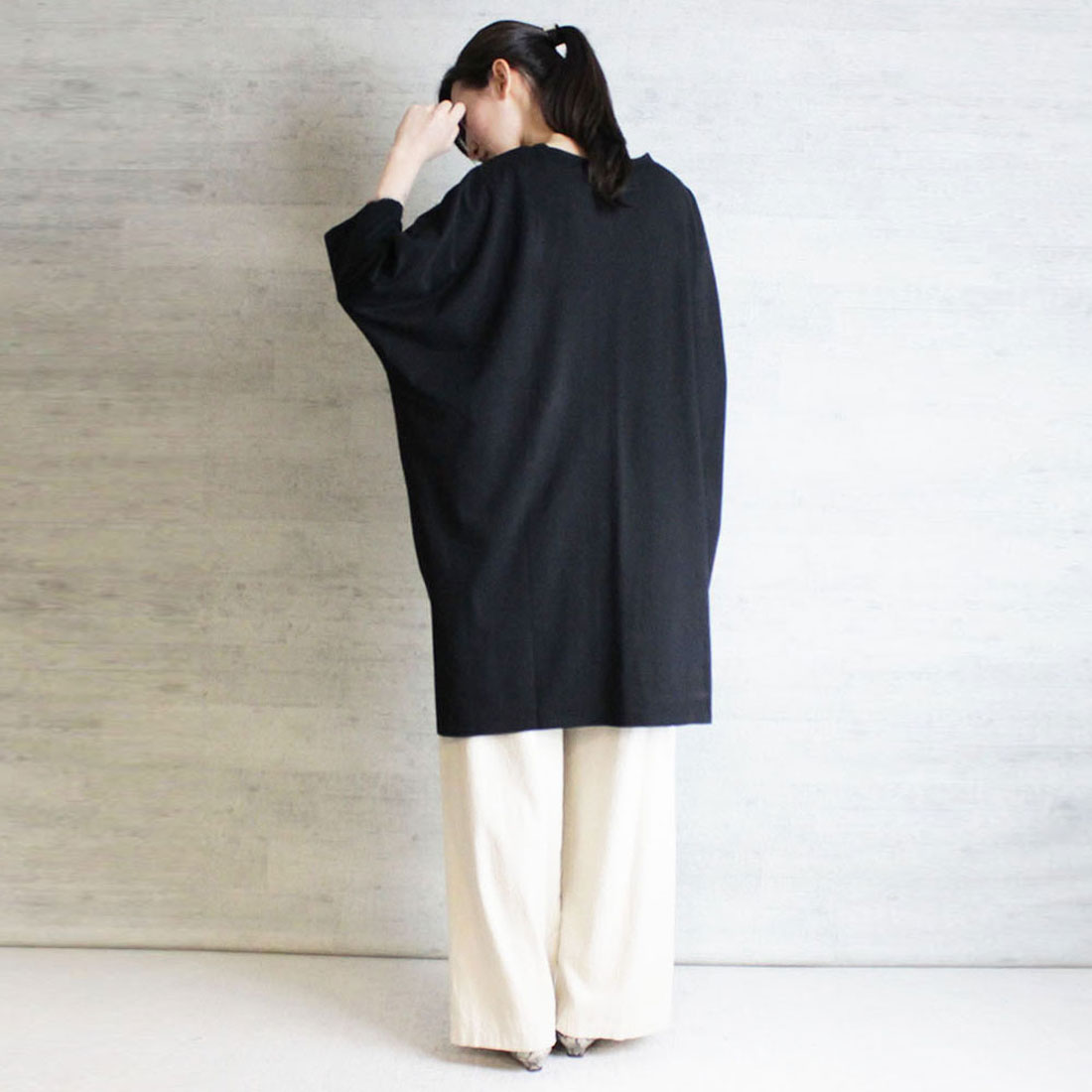 アットワン atONE ラウンドネックロングTシャツ