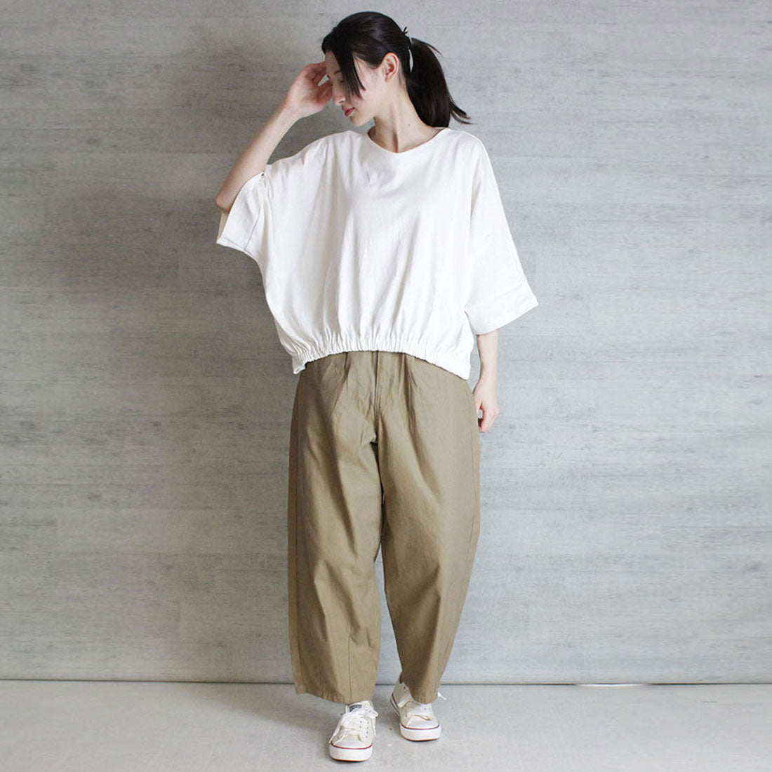 アットワン atONE 前ギャザーVネック6分袖Tシャツ