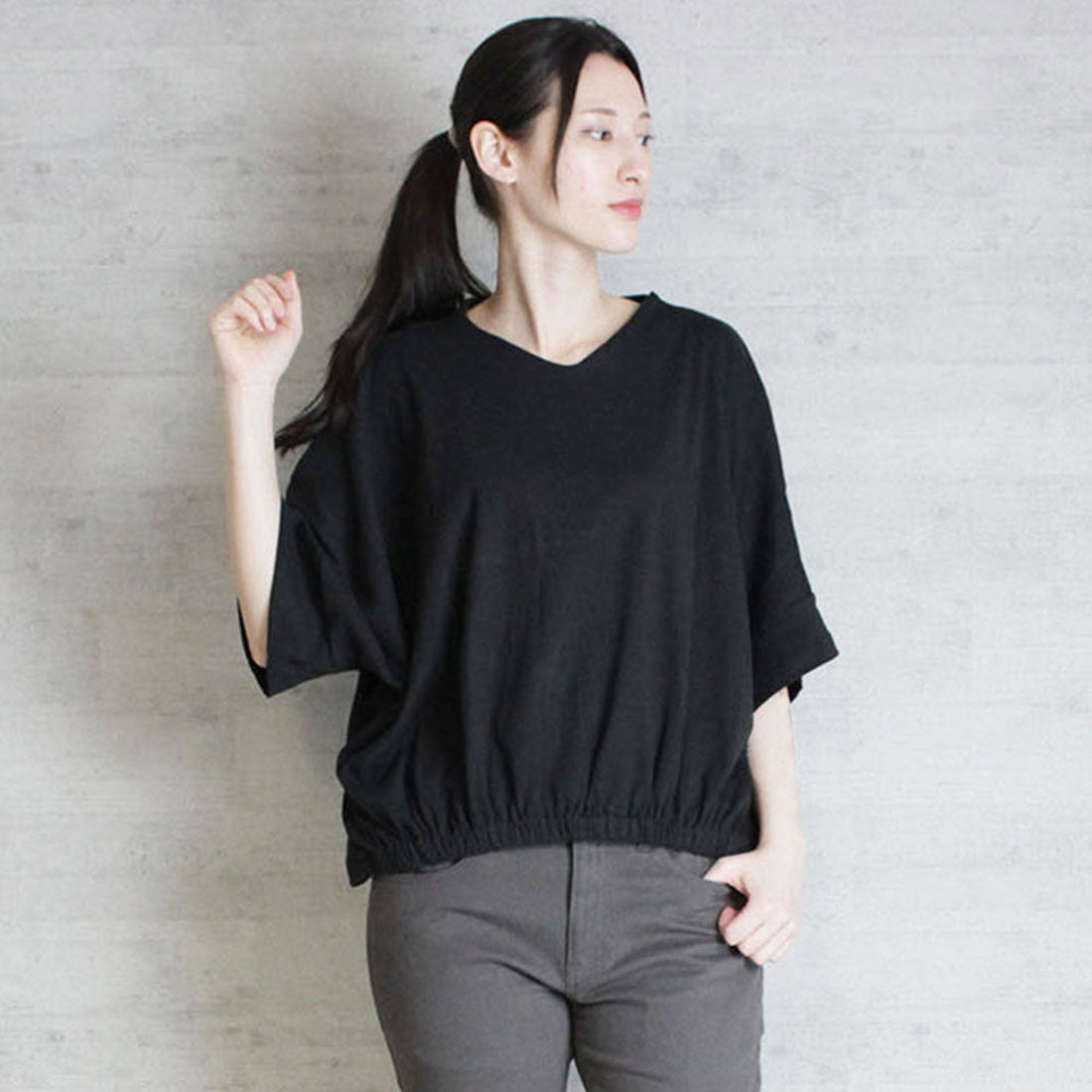 アットワン atONE 前ギャザーVネック6分袖Tシャツ,ブラック