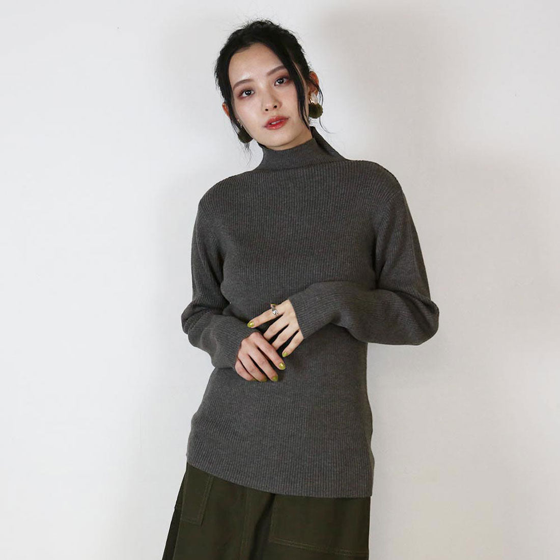 アットワン atONE タートルネックリブニット,杢グレー