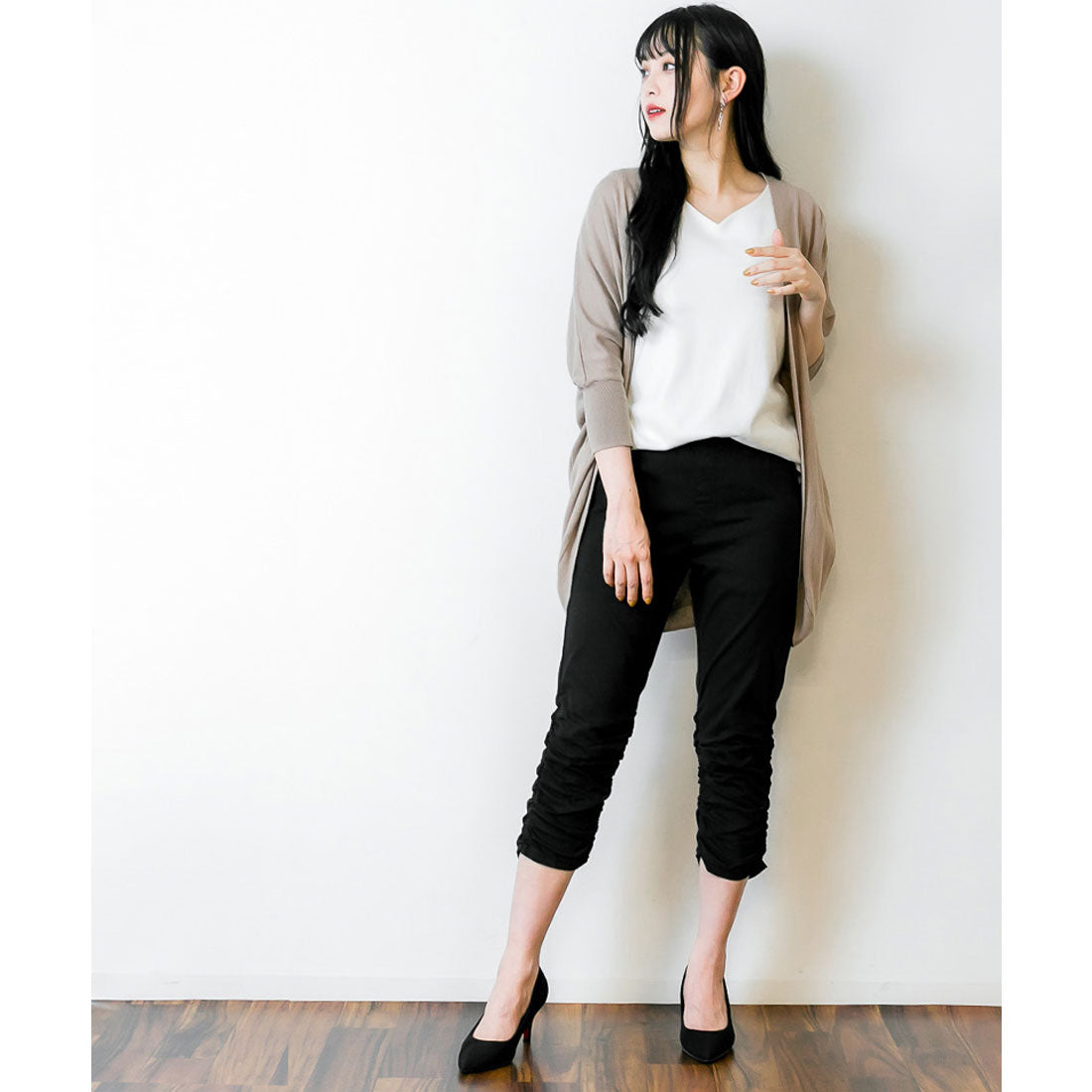 アットワン atONE 裾くしゅ美脚パンツ