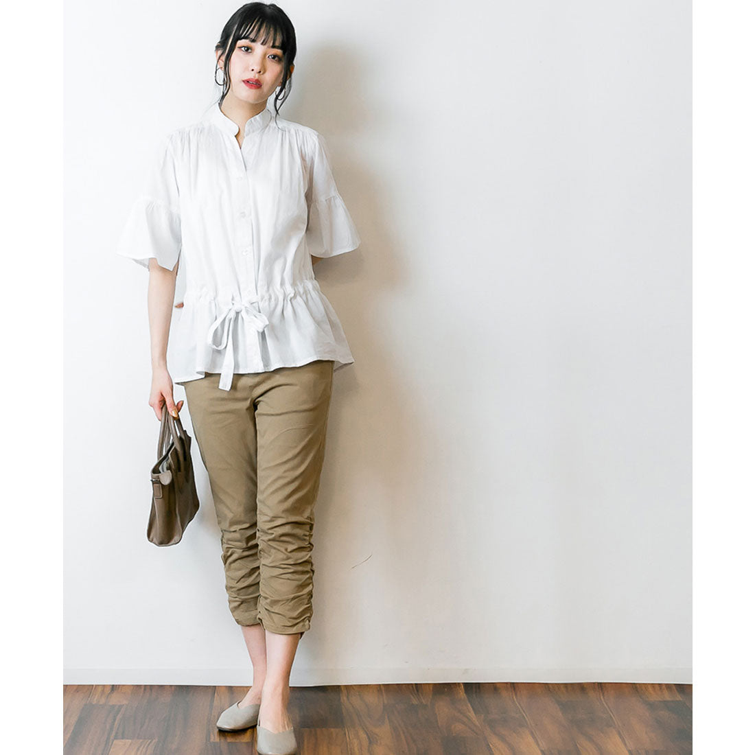 アットワン atONE 裾くしゅ美脚パンツ
