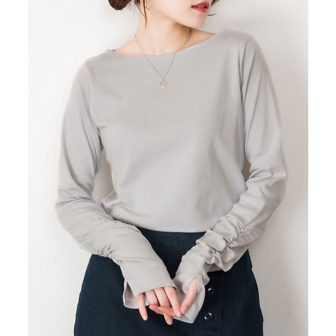 アットワン atONE ボートネック指空きTシャツ