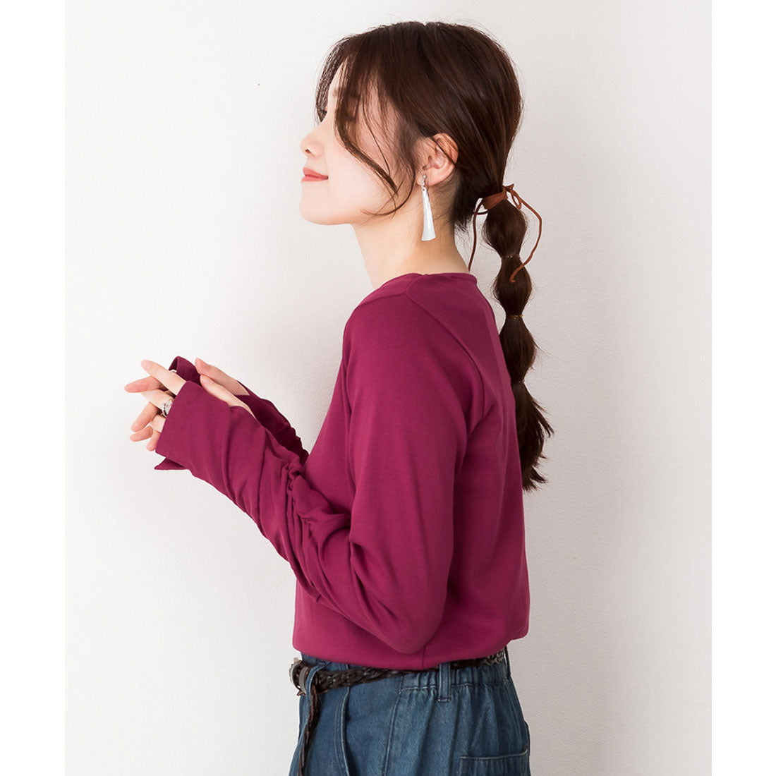 アットワン atONE Vネック指空きTシャツ
