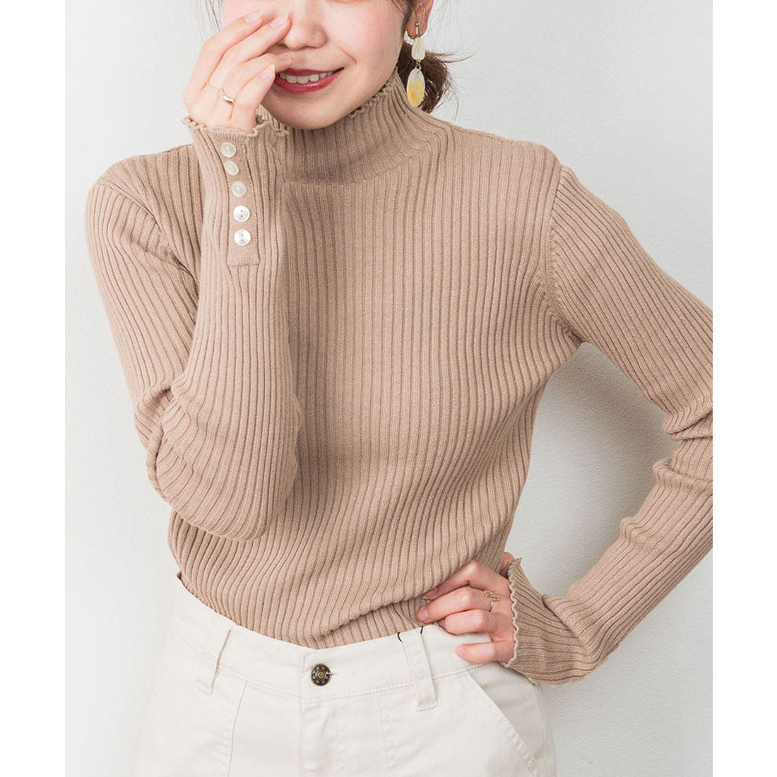 アットワン atONE メロウ襟タートルネックリブニット （グレーベージュ） グレーベージュ