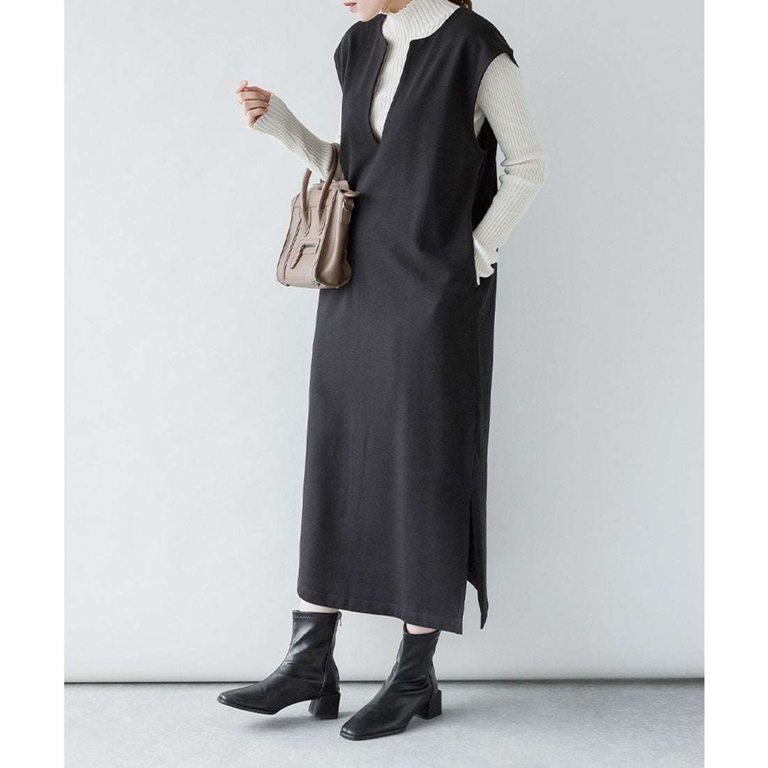 アットワン atONE キーネックロングワンピース
