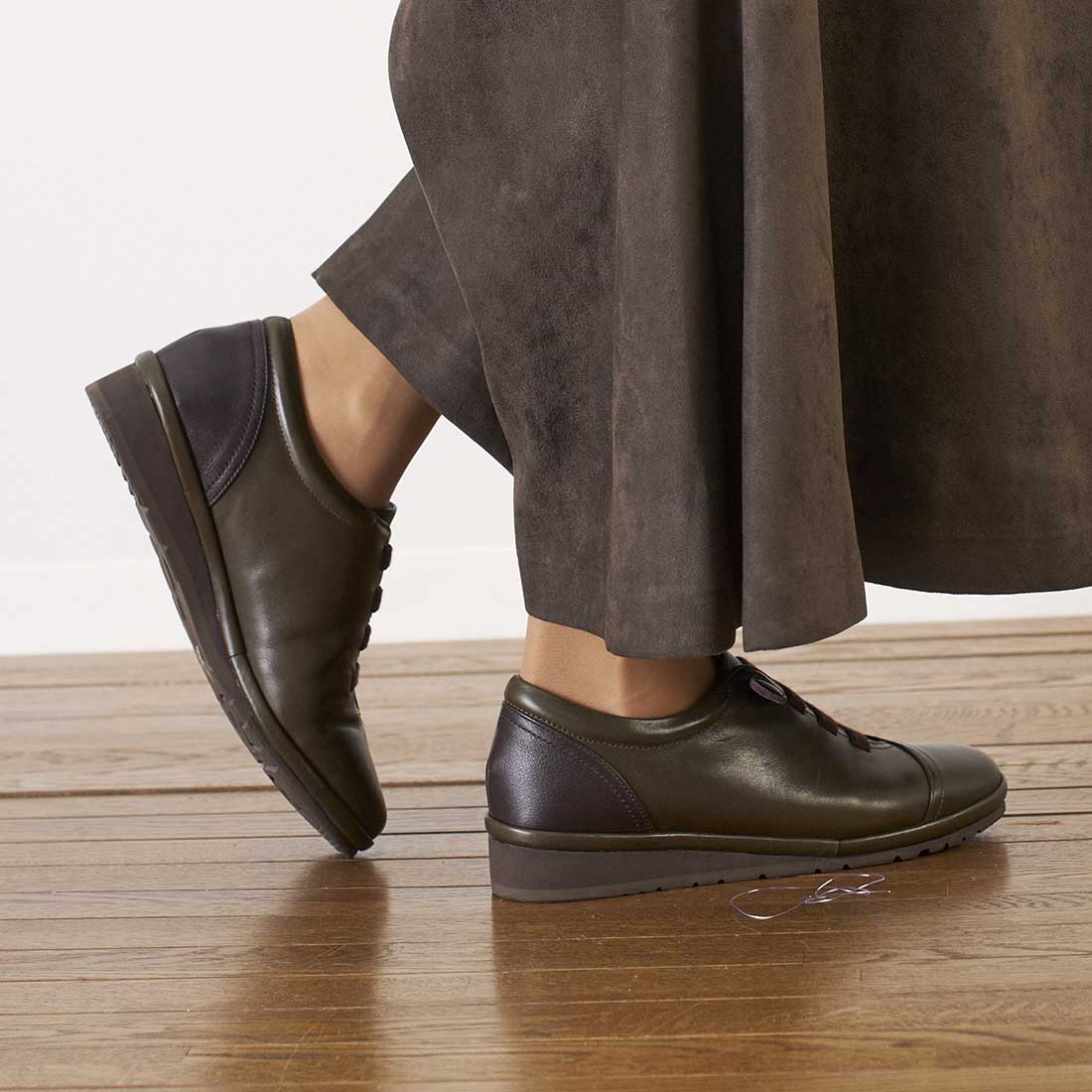 Atelier [3E] Lace-up wedge sole sneakers