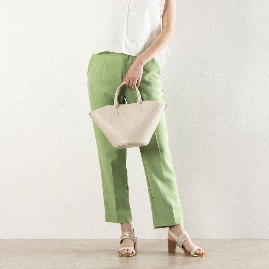 [MADE IN ITALY] AULENTTI Leather BUCKET BAG