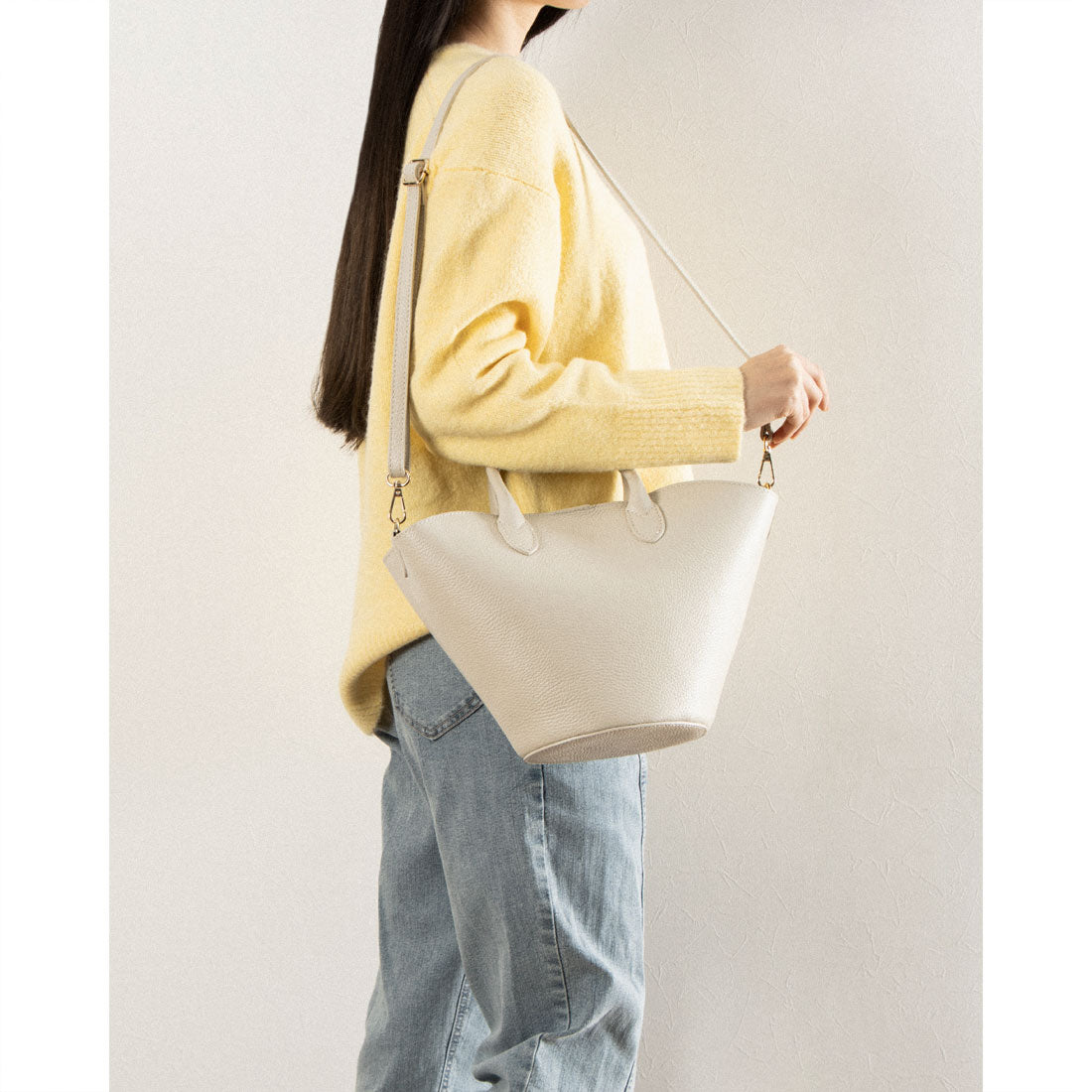 [MADE IN ITALY] AULENTTI Leather BUCKET BAG