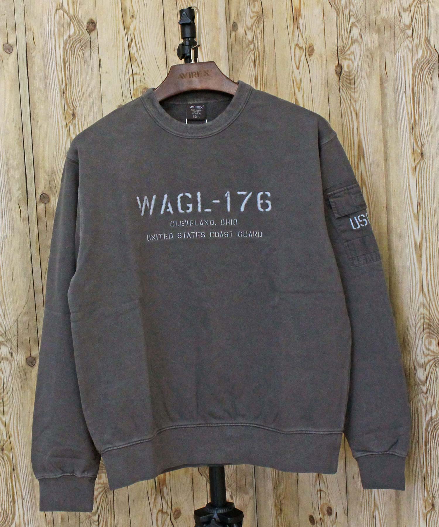 アヴィレックス AVIREX FADED MIL.POCKET CREWNECK SWEAT フェイド ミリタリーポケット クルーネック スウェット トップス アビレックス メンズ ブランド （3-チャコール） 3-チャコール